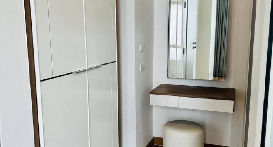 For sale 1 bed condo in Phra Khanong, Bangkok