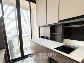 For sale 2 bedrooms condo in Phaya Thai, Bangkok