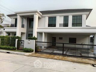 For sale 5 bedrooms house in Khan Na Yao, Bangkok