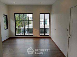 For sale 5 bedrooms house in Khan Na Yao, Bangkok
