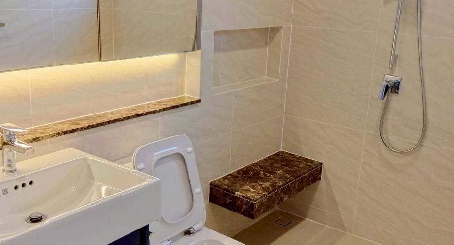 For sale 5 bedrooms house in Khan Na Yao, Bangkok