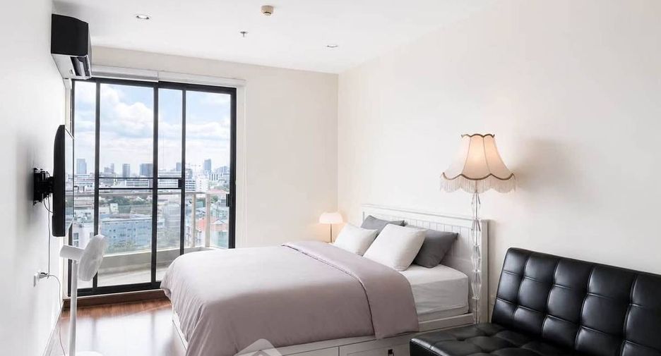 For sale 1 bed condo in Ratchathewi, Bangkok
