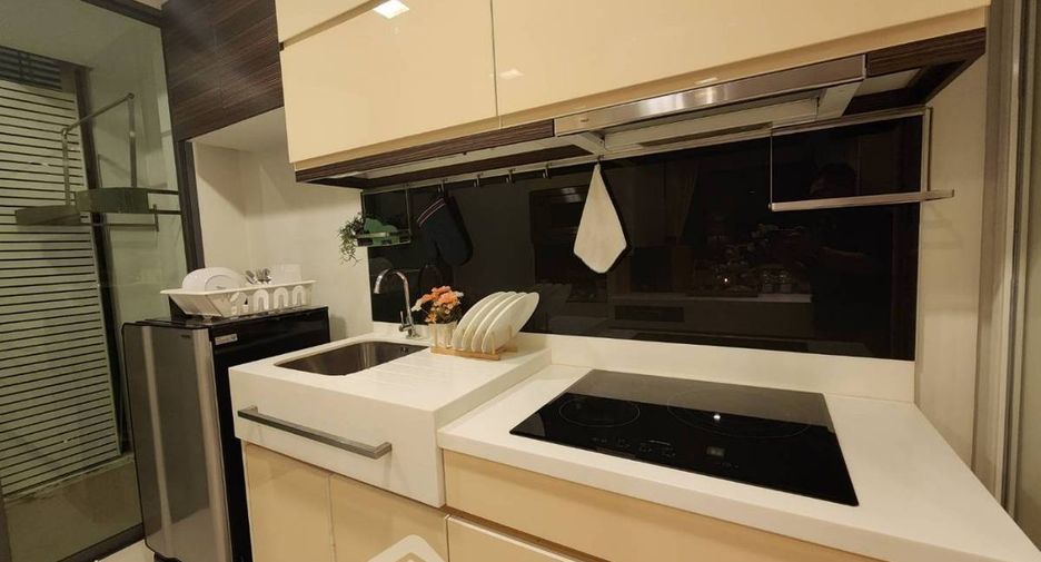 Wohnung zur Miete und zum Kauf mit 2 Zimmer in Phra Khanong, Bangkok