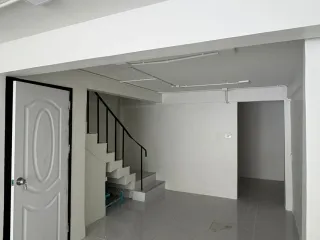 For rent 4 bedrooms house in Bang Rak, Bangkok