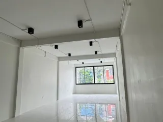For rent 4 bedrooms house in Bang Rak, Bangkok