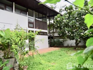 For rent 3 bedrooms house in Khlong Toei, Bangkok