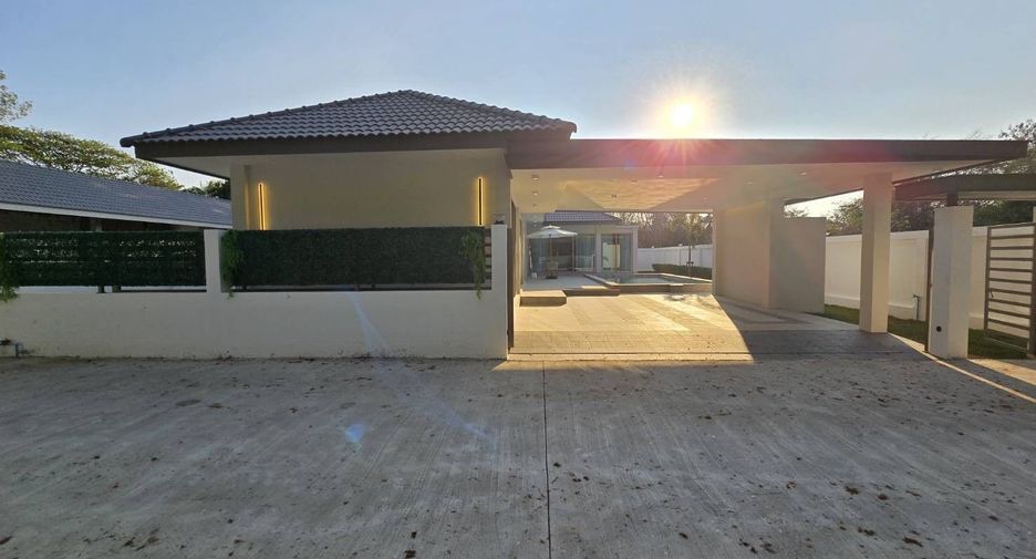 À vendre et à louer 3 chambres villa à Hua Hin, Prachuap Khiri Khan