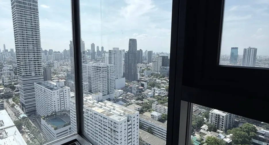 For rent 2 bedrooms condo in Watthana, Bangkok