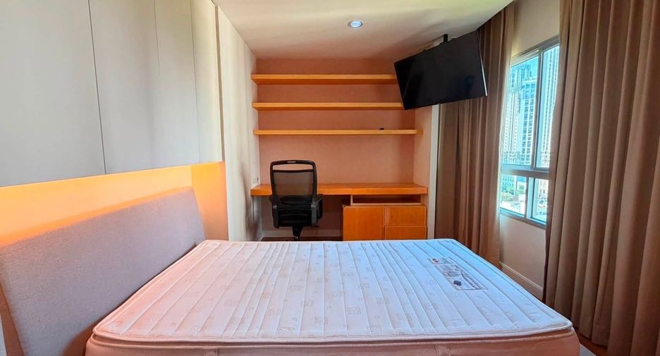 Condo en alquiler de 2 habitaciones en Huai Khwang, Bangkok