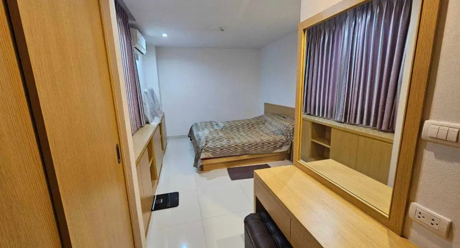 For rent 2 bedrooms condo in Bang Lamung, Chonburi