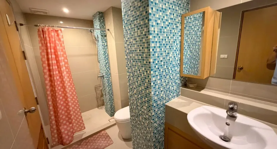 For rent 2 bedrooms condo in Bang Lamung, Chonburi