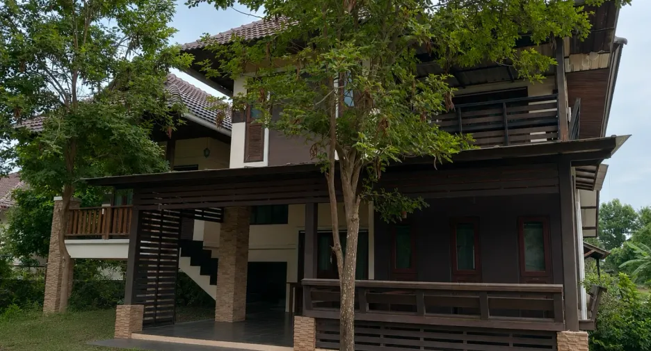À vendre 4 chambres maison à Mueang Phayao, Phayao