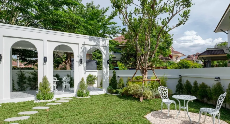 For sale 4 bedrooms house in Mueang Khon Kaen, Khon Kaen