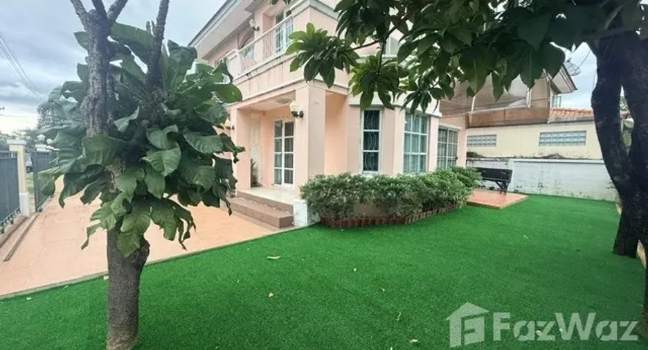 Casa en alquiler de 3 habitaciones en Mueang Pathum Thani, Pathum Thani