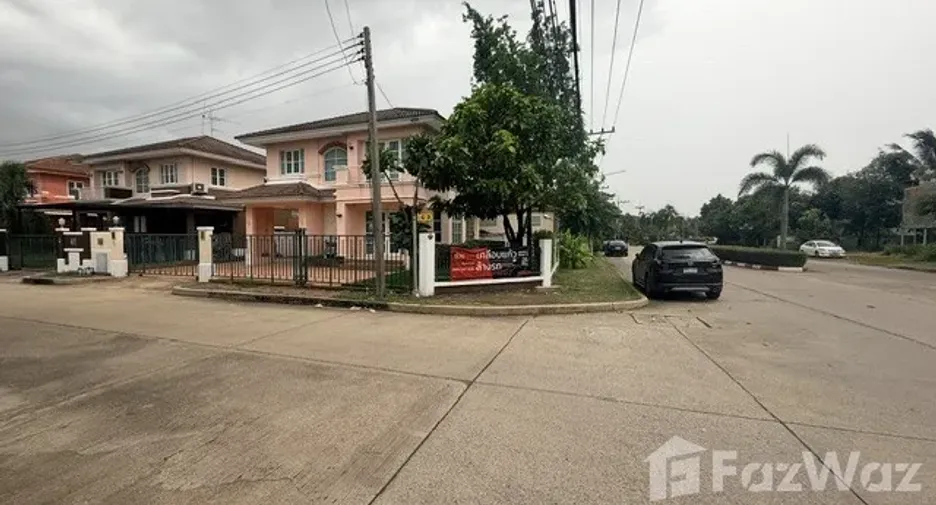 Casa en alquiler de 3 habitaciones en Mueang Pathum Thani, Pathum Thani
