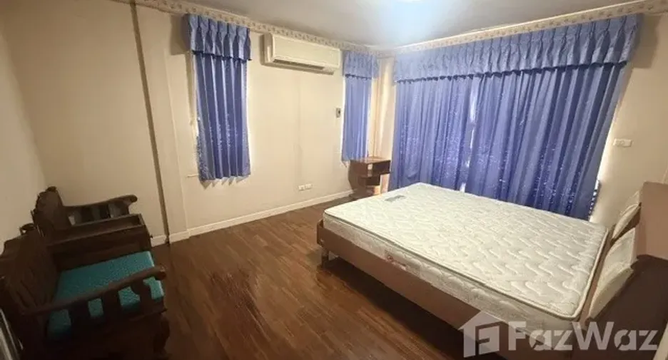 Casa en alquiler de 3 habitaciones en Mueang Pathum Thani, Pathum Thani
