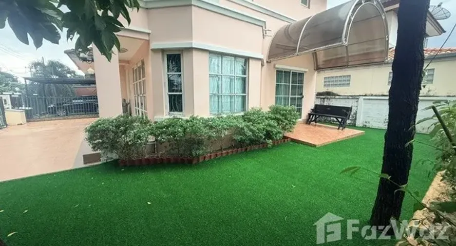 Casa en alquiler de 3 habitaciones en Mueang Pathum Thani, Pathum Thani