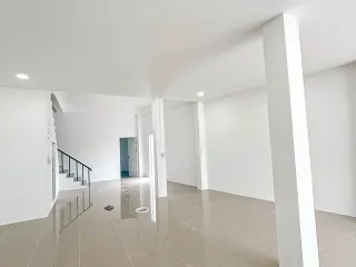 For sale 7 bedrooms retail Space in Mueang Nakhon Pathom, Nakhon Pathom