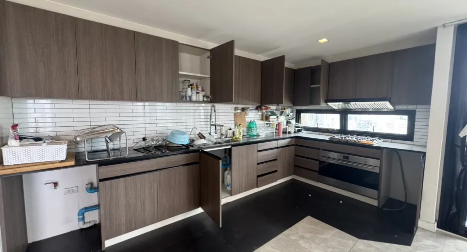Wohnung zum Kauf mit 3 Zimmer in Watthana, Bangkok