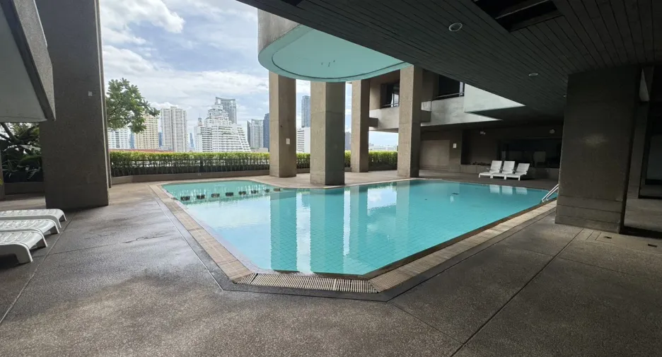 Wohnung zum Kauf mit 3 Zimmer in Watthana, Bangkok