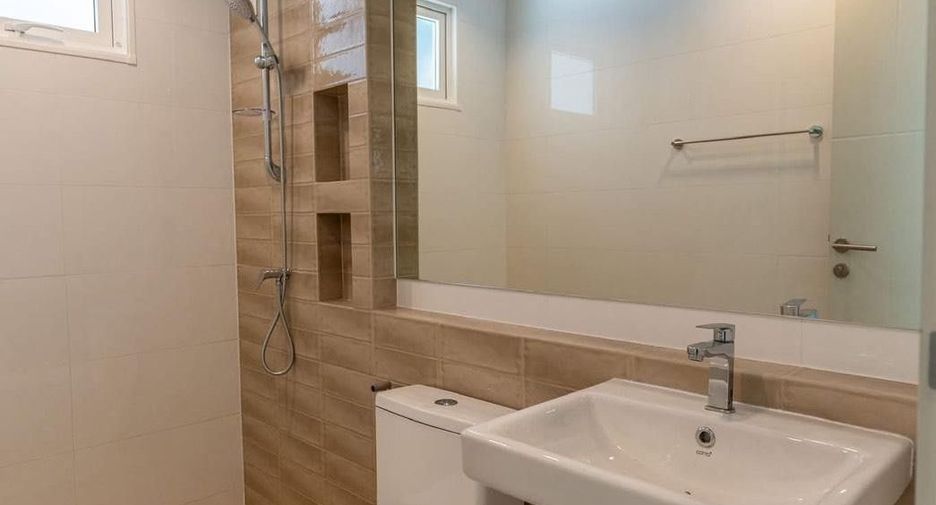 Casa en venta y en alquiler de 3 habitaciones en Mueang Phuket, Phuket