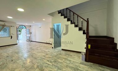 Casa adosada en venta de 3 habitaciones en Bang Lamung, Chonburi