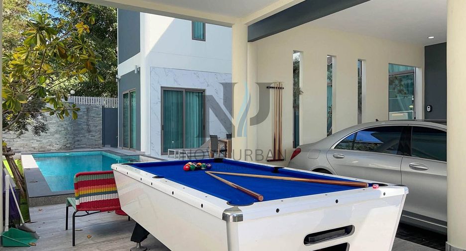 Villa en venta y en alquiler de 5 habitaciones en Bang Lamung, Chonburi