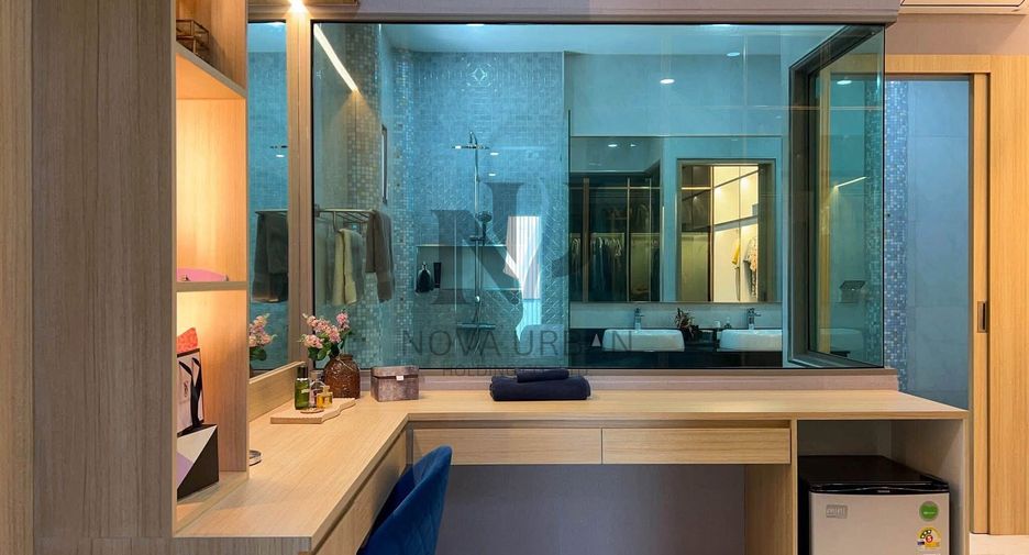 Villa en venta y en alquiler de 5 habitaciones en Bang Lamung, Chonburi