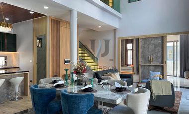 Villa en venta y en alquiler de 5 habitaciones en Bang Lamung, Chonburi