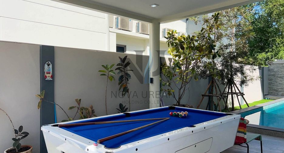 Villa en venta y en alquiler de 5 habitaciones en Bang Lamung, Chonburi