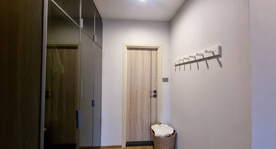 For sale 2 bedrooms condo in Huai Khwang, Bangkok