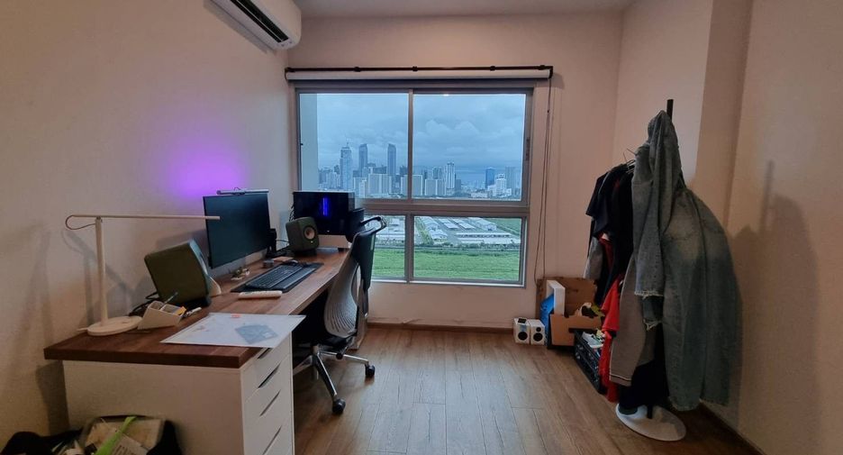 For sale 2 bedrooms condo in Huai Khwang, Bangkok