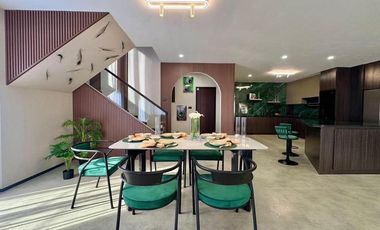Villa zum Kauf mit 5 Zimmer in Bang Lamung, Chonburi