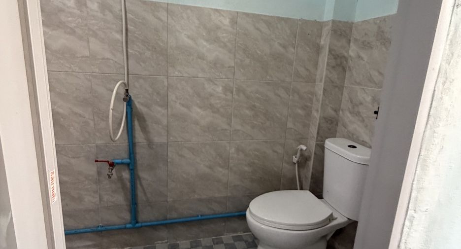 Аренда и продажа 5 спальни торговое помещение в Кхлонг Тоеи, Бангкок