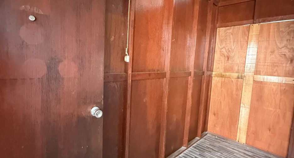 Аренда и продажа 5 спальни торговое помещение в Кхлонг Тоеи, Бангкок