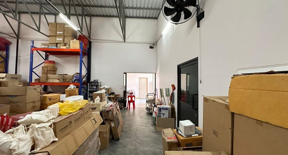 Casa en venta de 3 habitaciones en Taling Chan, Bangkok