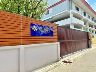 Casa en venta de 3 habitaciones en Taling Chan, Bangkok