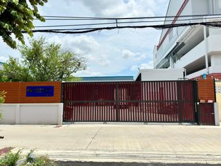Casa en venta de 3 habitaciones en Taling Chan, Bangkok