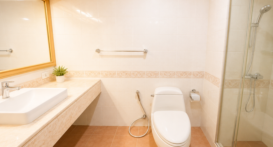 For sale 3 bedrooms condo in Yan Nawa, Bangkok