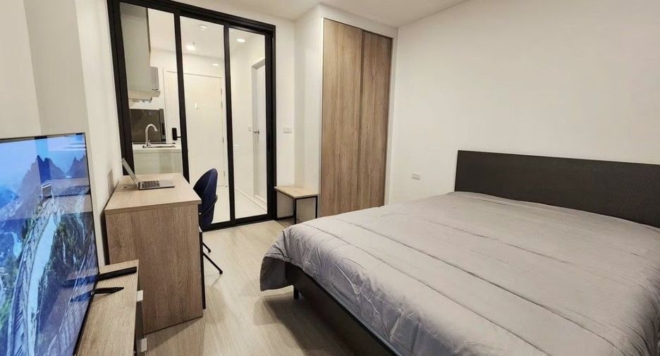 For rent studio condo in Phaya Thai, Bangkok