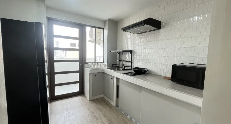 For rent 2 bedrooms condo in Watthana, Bangkok