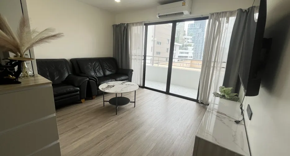 For rent 2 bedrooms condo in Watthana, Bangkok