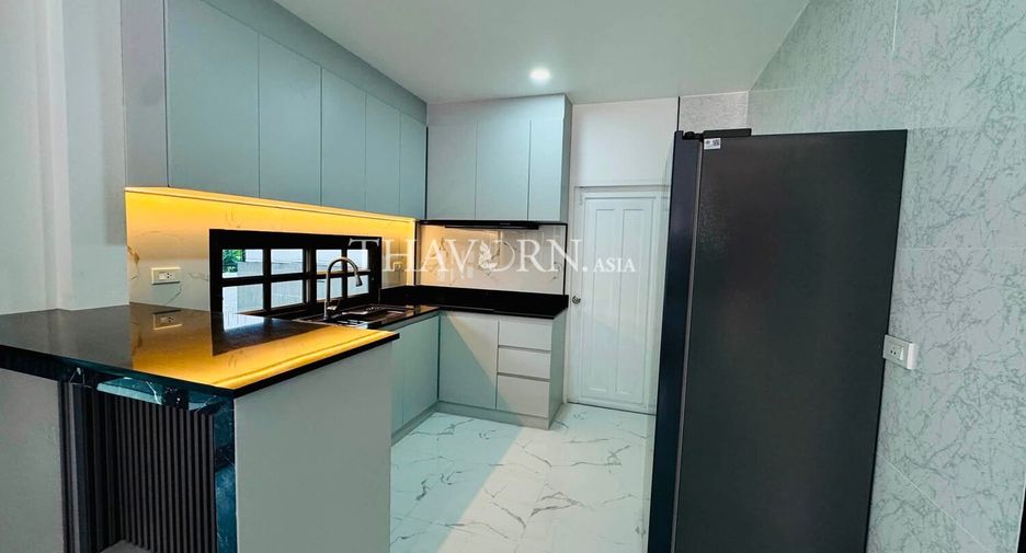 Casa en venta de 3 habitaciones en Bang Lamung, Chonburi