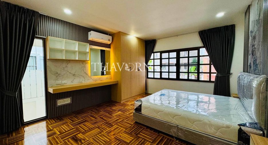Casa en venta de 3 habitaciones en Bang Lamung, Chonburi