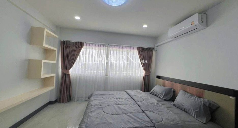 For sale 3 bedrooms condo in Jomtien, Pattaya
