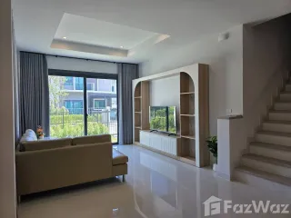 Haus zur Miete mit 4 Zimmer in Mueang Phuket, Phuket