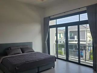 Haus zur Miete mit 4 Zimmer in Mueang Phuket, Phuket