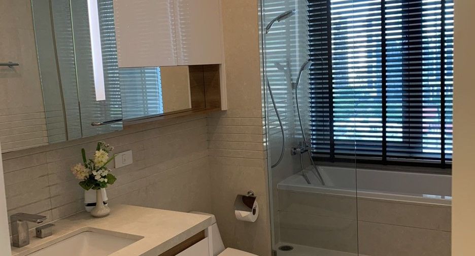 À vendre 2 chambres condo à Pathum Wan, Bangkok