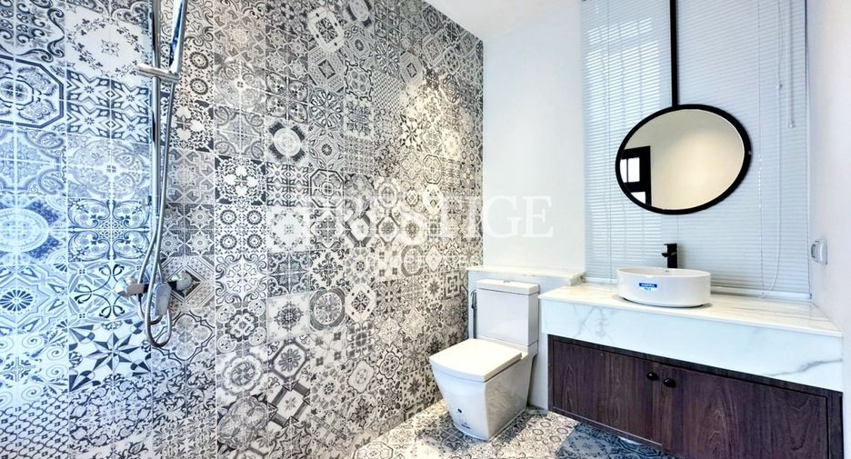 For rent 4 bedrooms house in Bang Lamung, Chonburi