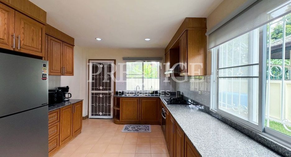 For rent 3 bedrooms house in Bang Lamung, Chonburi